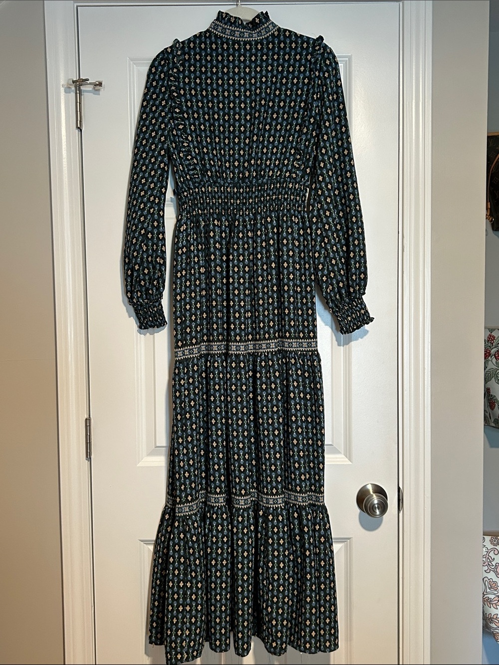 Max Studio Tiered Ruffle Dark Green Smocked Maxi Dress Women's Size X Small - Picture 8 of 9